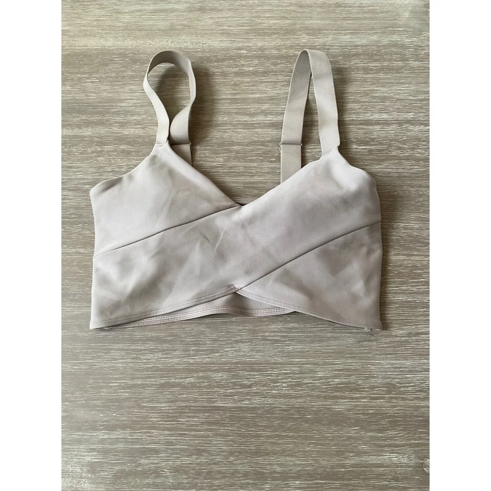 Alo Yoga Airlift Horizon Bra Gravel Medium New With Tags
